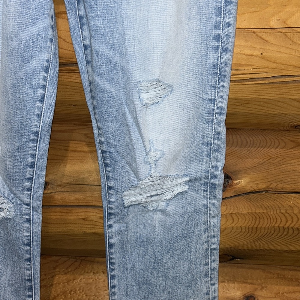 American Eagle Like New AE77 Premium Skinny Jeans Size 6 Reg. in Light Destroy - Picture 10 of 15